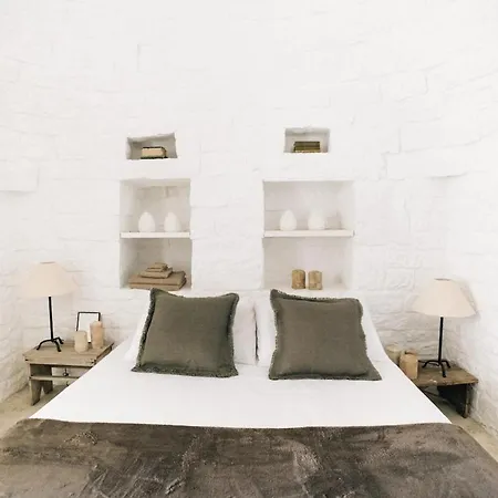 בית הארחה Trullo Dei Cinque צ'יסטרנינו