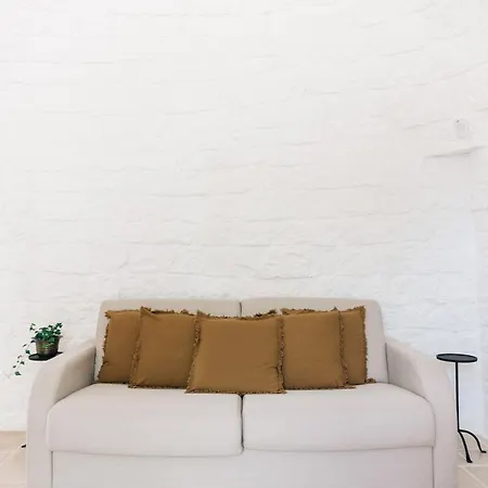 Trullo Dei Cinque בית הארחה 4*